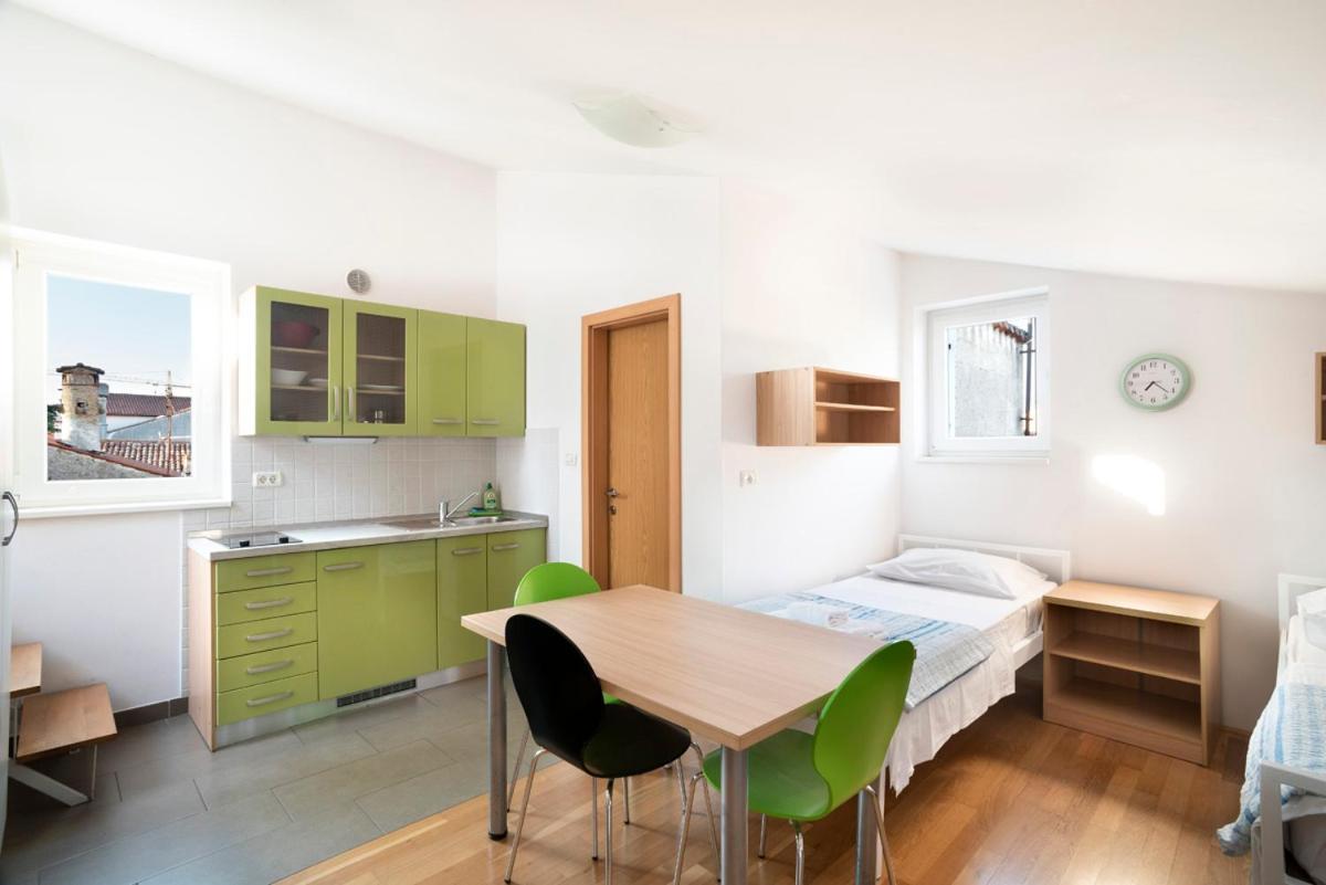 Apartments Medved In The Historic Center Koper Buitenkant foto